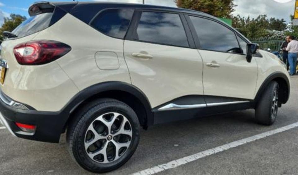 RENAULT CAPTUR MODELO 2020 en alquiler en Bogotá, foto 3