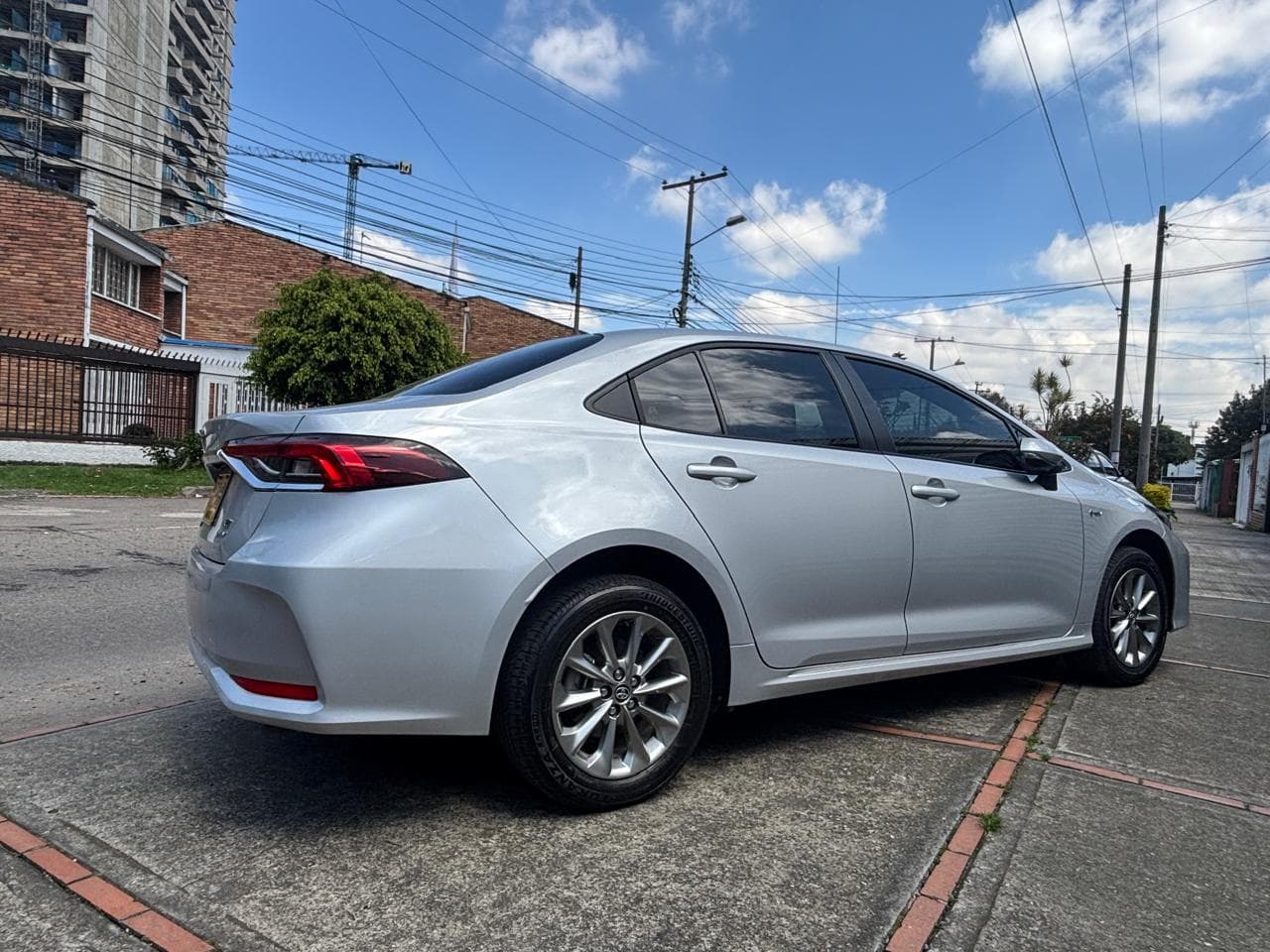 TOYOTA COROLLA HÍBRIDO MODELO 2025 en alquiler en Bogotá, foto 3